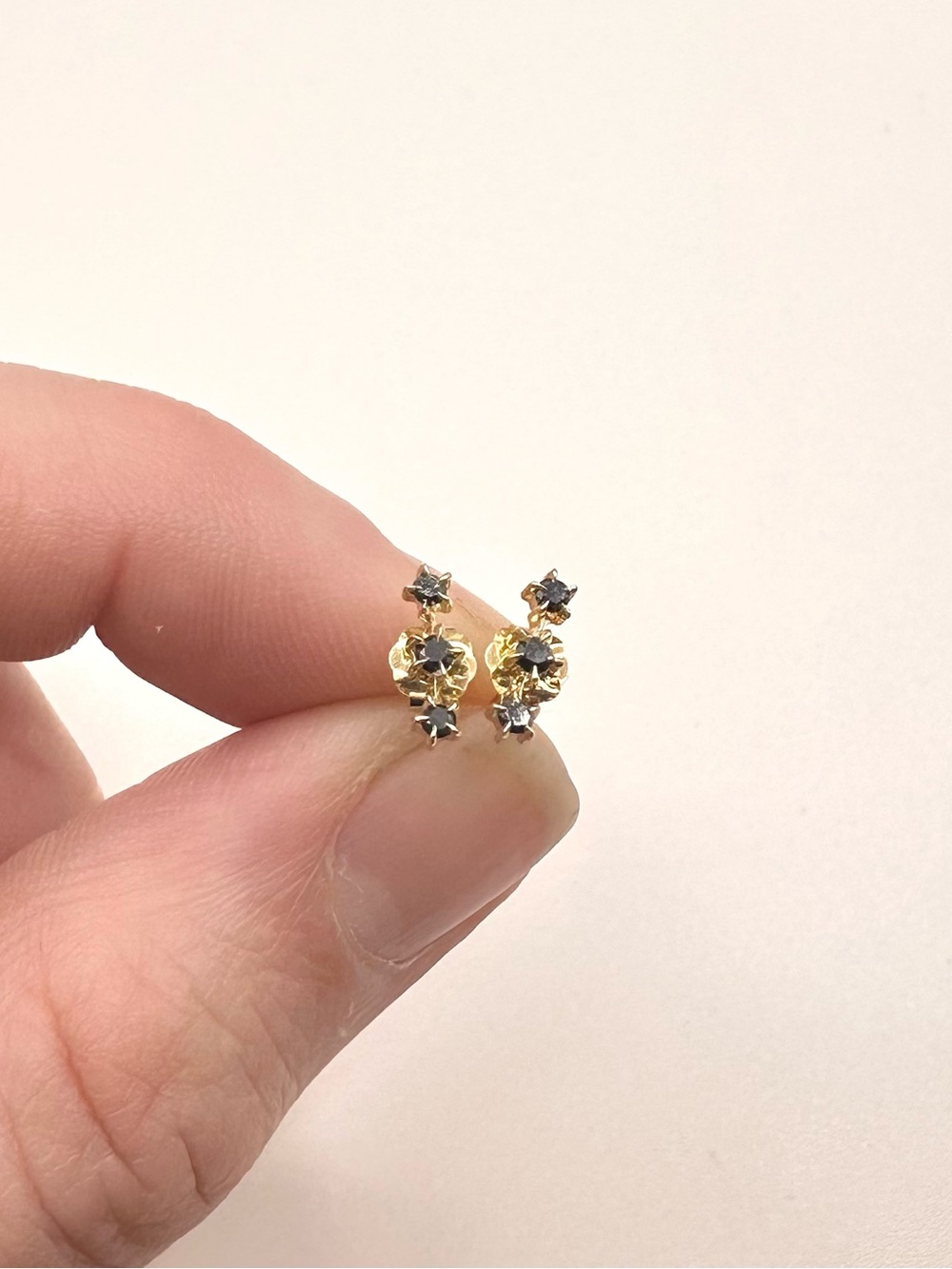 NEW IN BOX Limited Edition Catbird Black Diamond Snippet Stud Pair, 14K Gold - Picture 5 of 10